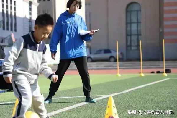 长春这所学校选拔“足球小将”！这帮孩子太幸福了
