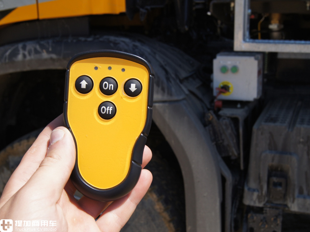 8x8斯堪尼亚,8x8是几驱