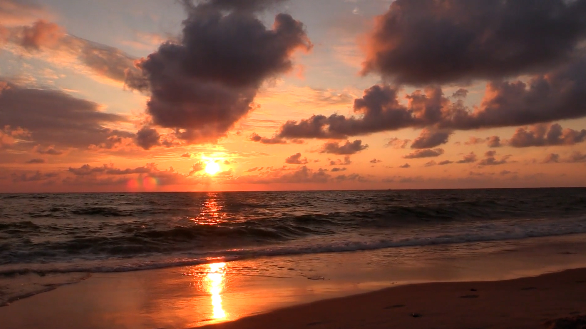国外女飞行员飞行途中遭遇险情,女飞行员遇到的奇怪事