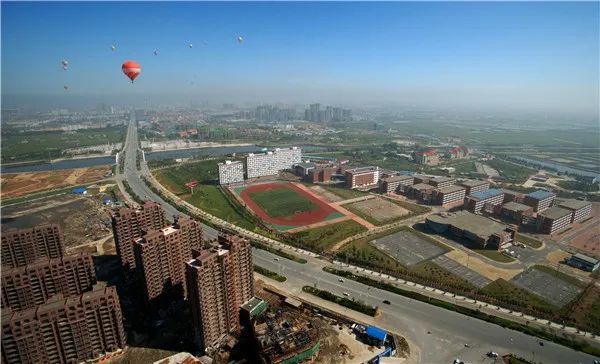 记忆中的家乡早已变了模样,家乡已不再是记忆中的模样