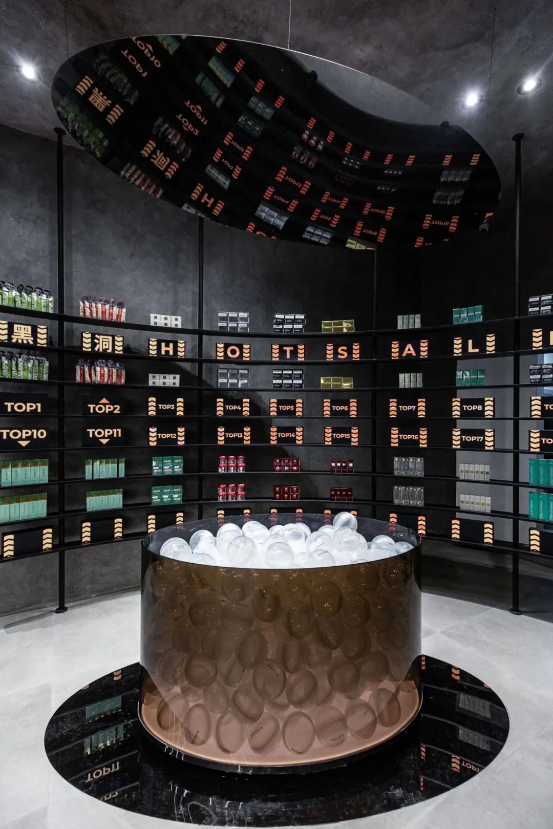 广州、武汉惊现“黑洞”，被“吸”进的消费者几乎没人空手而出