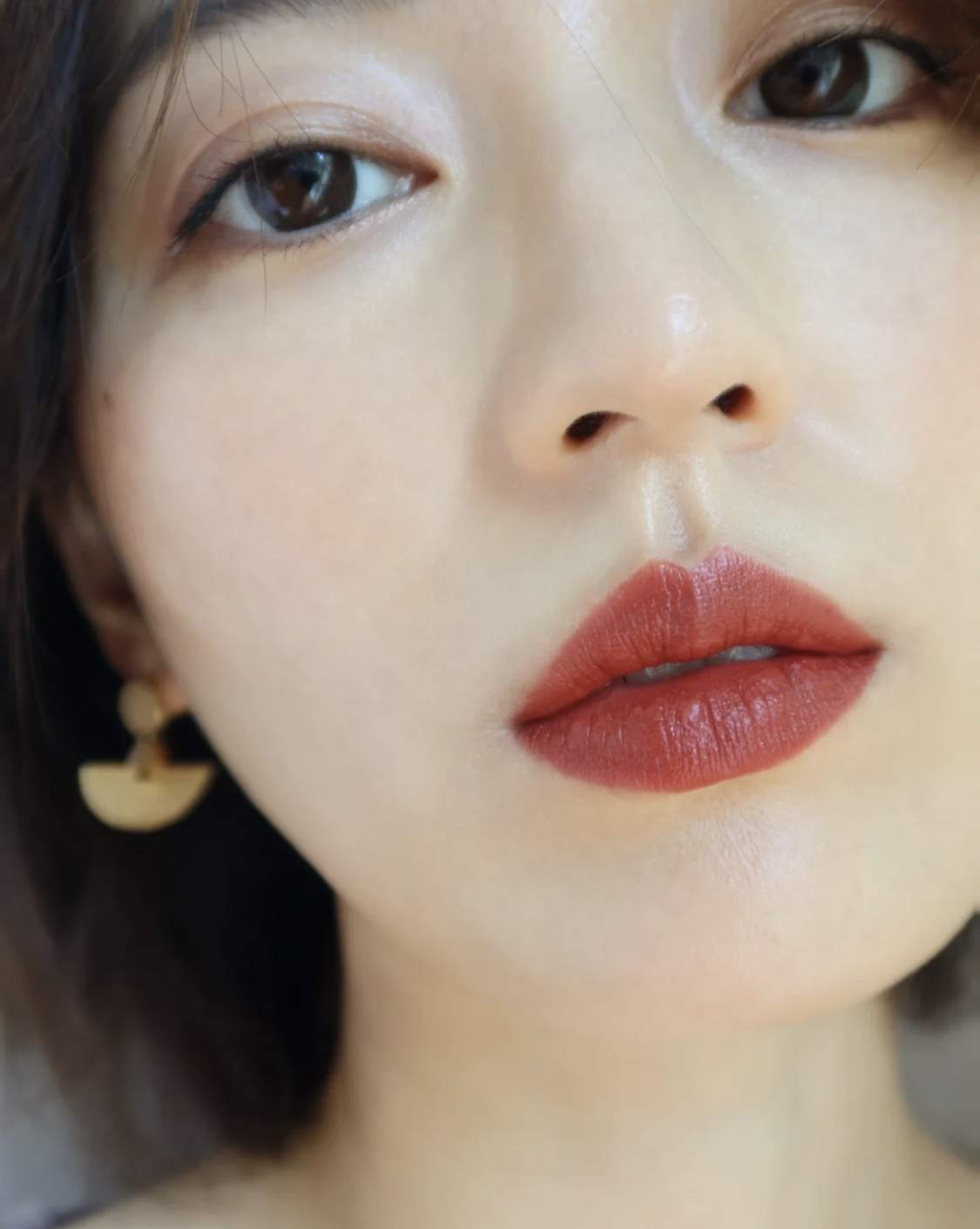 5支合适30岁女人的口红，颜色低调又耐看，素颜涂也显白