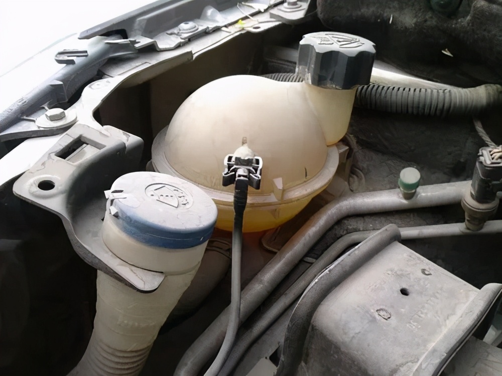 新款马3和老款的对比,保值率低的两厢车