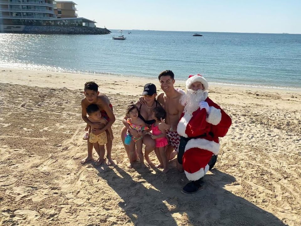 圣诞节足球明星,梅威瑟挥霍无度