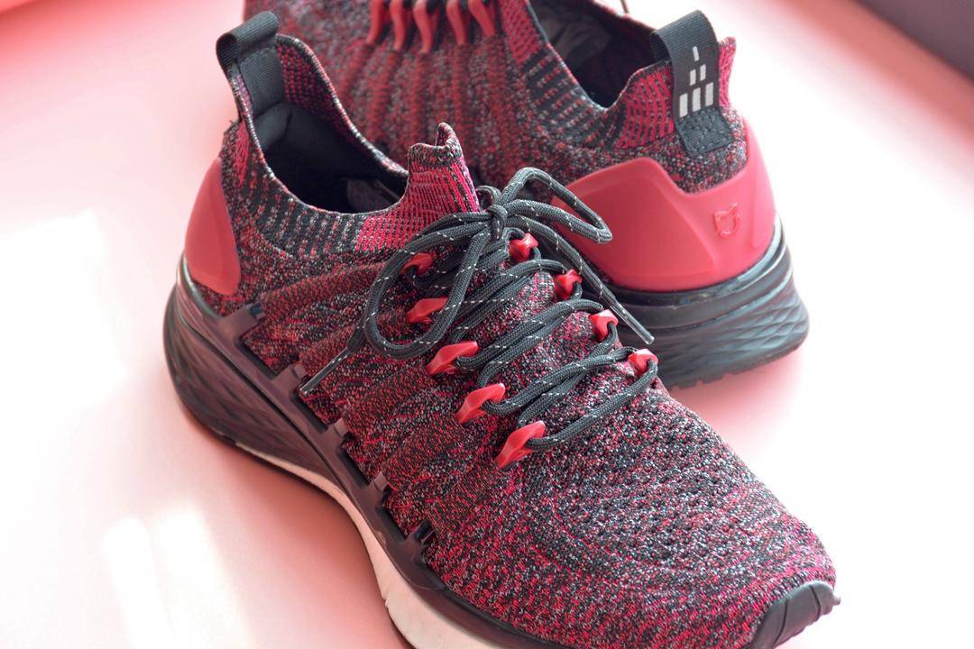 米家运动鞋4代和3代有什么区别,米家云弹运动鞋