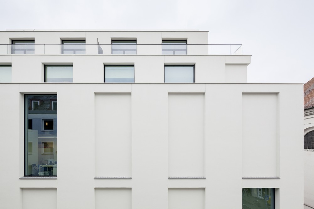 古典建筑身体比例，穿上现代的衣服也能惊艳动人