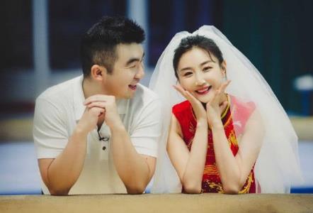 何雯娜重回幼儿园照片,何雯娜晒泳装孕照自曝胖了20斤