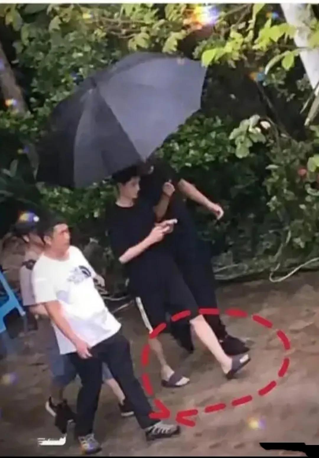 鸿星尔克王一博同款鞋子,王一博代言鸿星尔克了吗