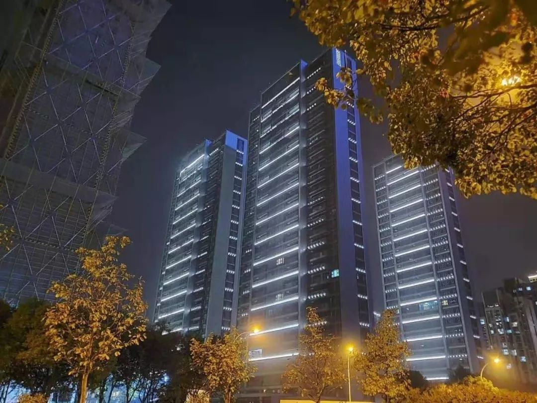 终于，东亭苦等已久的“标杆”来了