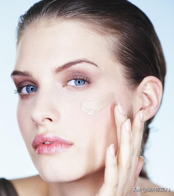 明星化妆师的秘诀分享，五招遮瑕手法打造无痕心机裸妆
