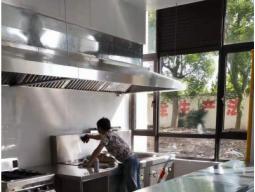 餐厅厨房油烟排到哪里,家里餐厅吃火锅怎么排油烟