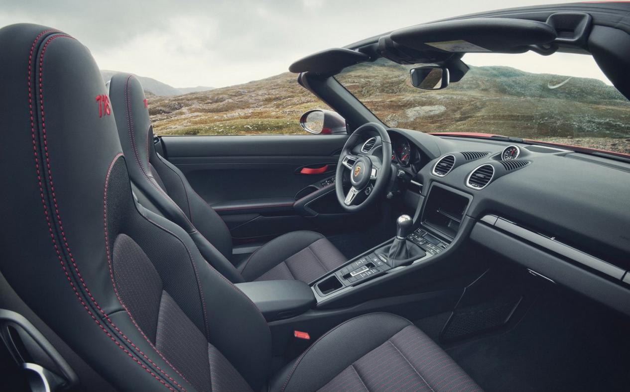 名媛从不孤单原版,名媛从不孤单原曲