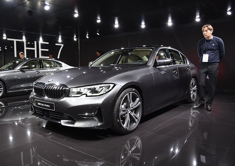 华晨宝马3系2019款短轴,全新加长宝马3系