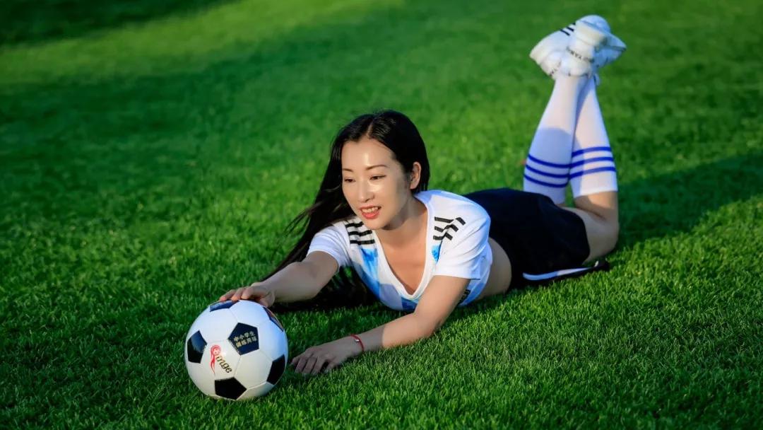 【足球头像】超美女生足球头像！