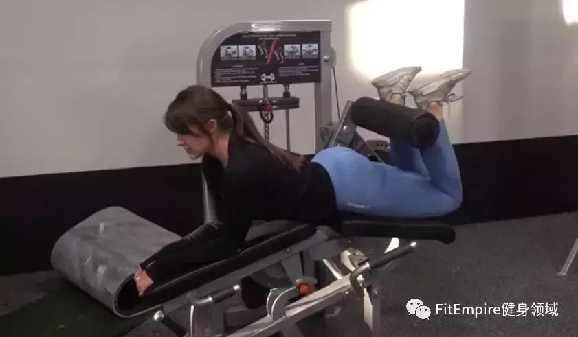 深蹲硬拉刺激肌肉,快速提升深蹲腿部力量训练方法