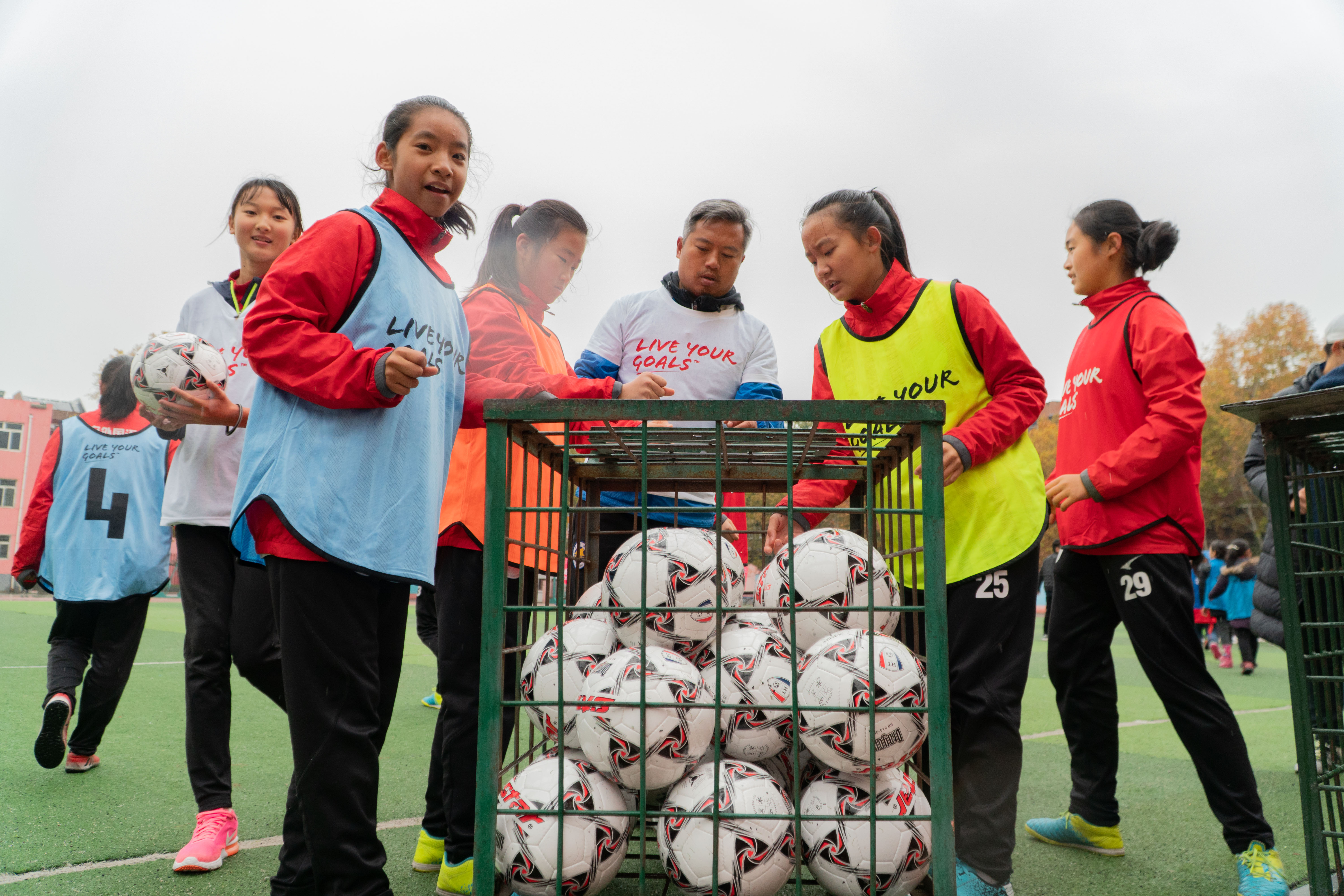 西安市女足,西安足球青训俱乐部女足