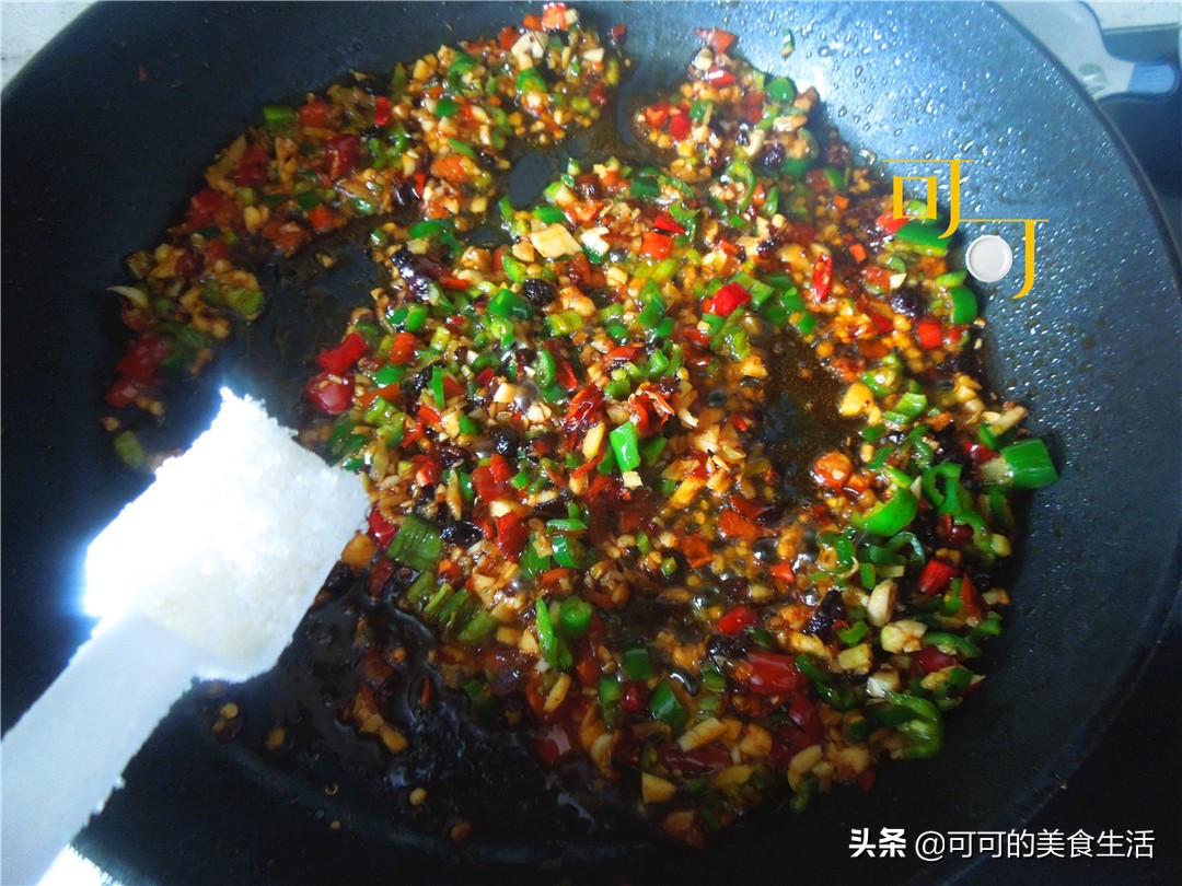 紫蒜辣酱蒸鱼头做法,剁椒蒸鱼头的辣酱