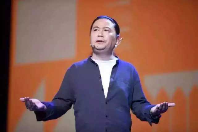 知名编剧炮轰陈戌源：最荒谬的足协主席！恒大在干实事却被其*压打**