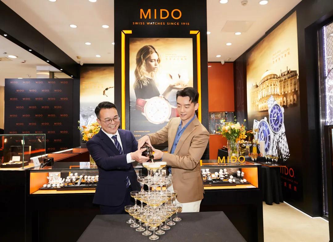 郑恺代言的手表最新款,郑恺美度指挥官幻影