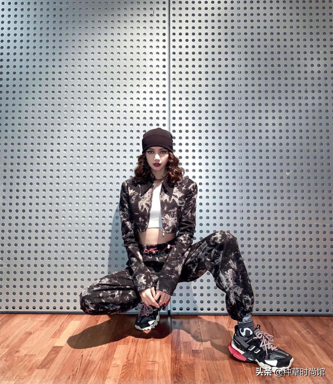 渣女裤新款牛仔,最近很火的渣女裤秋冬