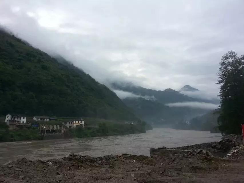 贡山到福贡几个小时,福贡到贡山有班车吗