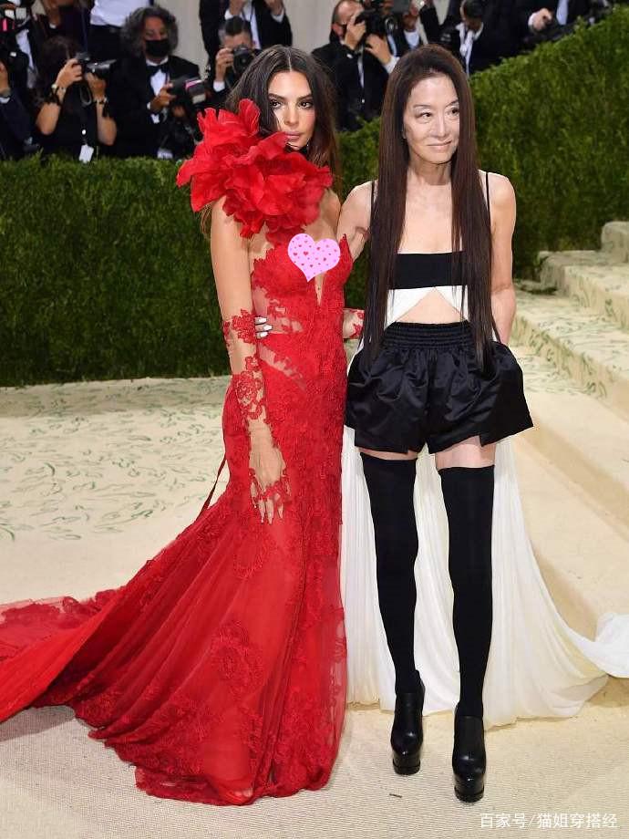 婚纱女王王薇薇如今74岁,“婚纱女王”王薇薇