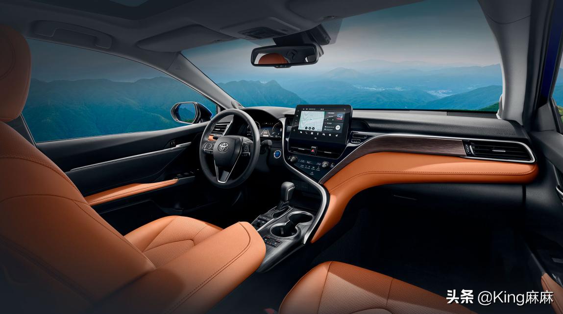 全新凯美瑞混动与燃油版的区别,凯美瑞混动和燃油版有哪些区别