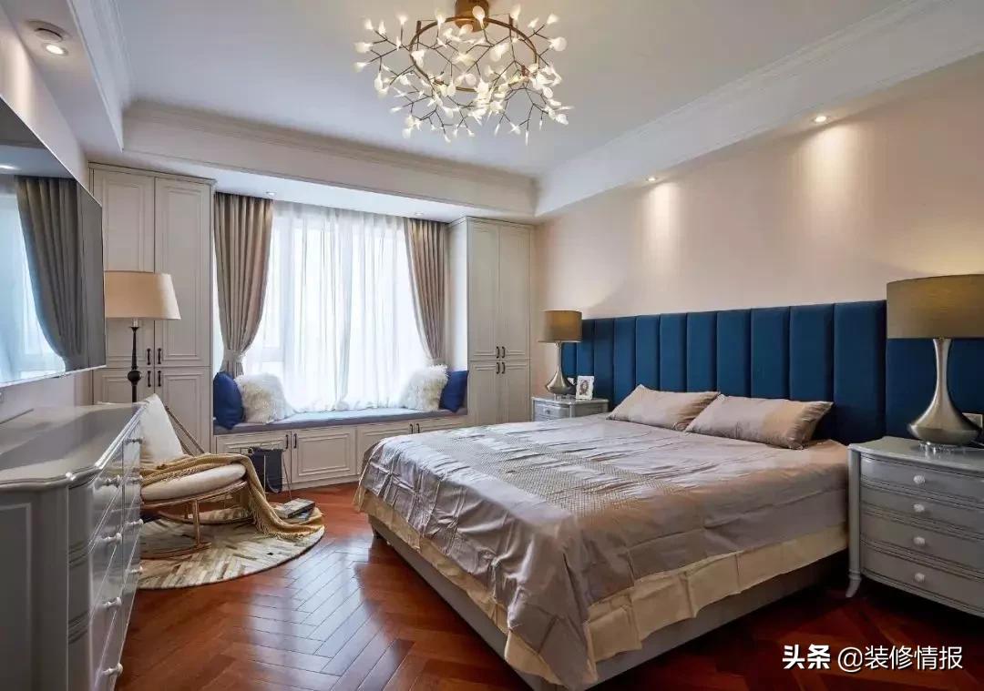 床头旁空荡荡怎么布置,卧室里床头背景怎么做好看