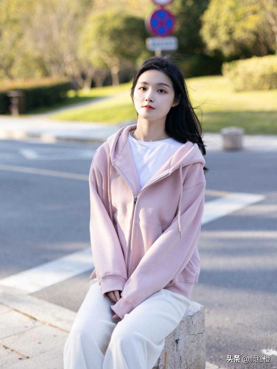 粉色的4种穿搭方法温柔又优雅,九大最时髦的穿搭配色