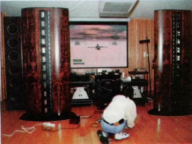 MAN毒说-有钱人的快乐根本想象不到，二十年前的壕是怎么玩游戏的