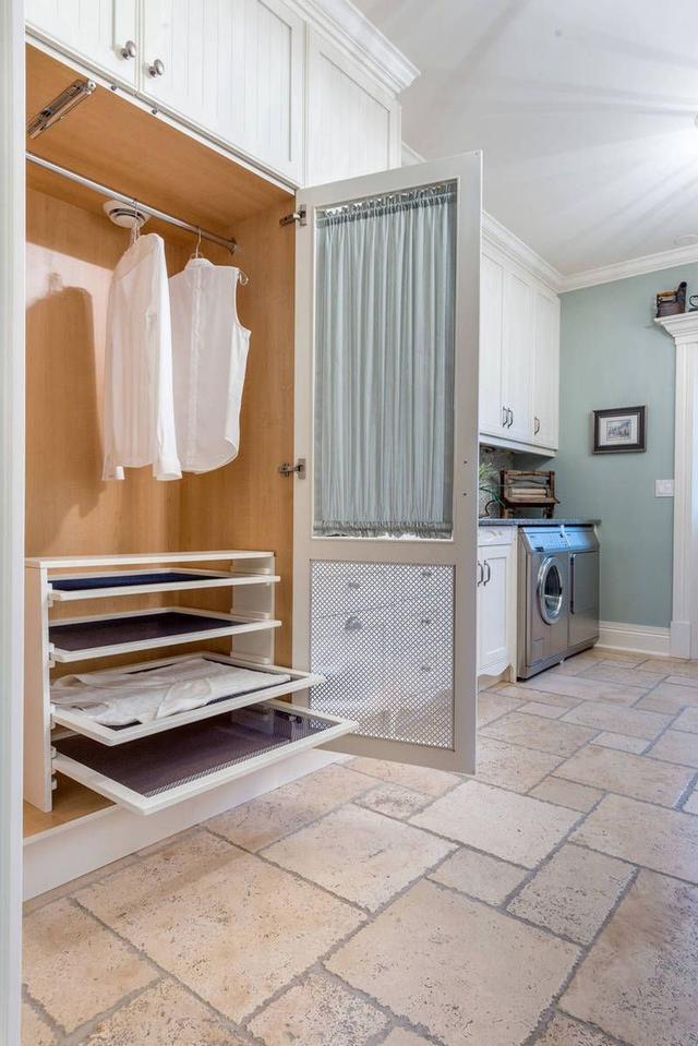 生活阳台晾衣服如何避免尴尬,除了阳台还可以在哪晒衣服