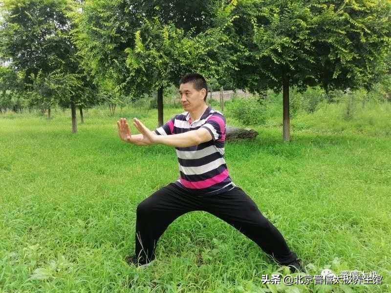 正确的松腰骨姿势,松腰小窍门