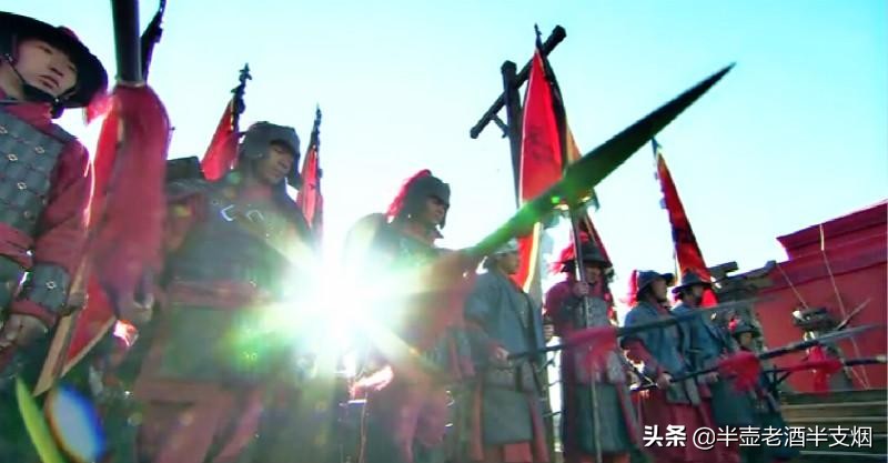 宋军的神臂弓和三弓床弩,比秦汉强弓硬弩,好像是缺了一种东西?