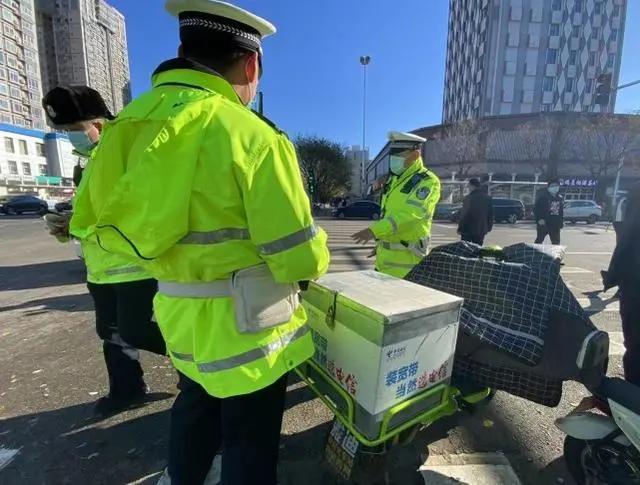 交警提示电动车准驾不符,交警提醒四种电动车能上路