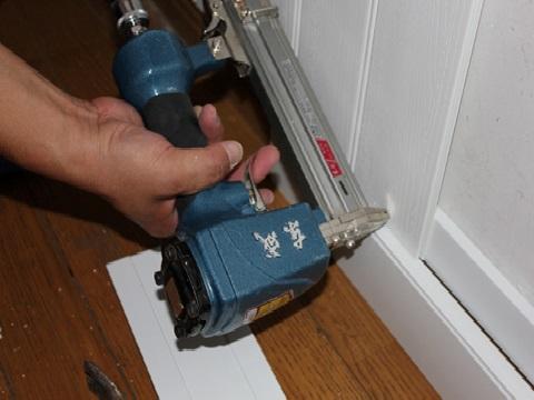 背景墙护墙板施工工艺讲解,电视背景墙护墙板现场制作方法