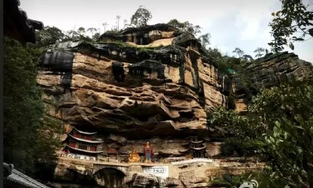 2015年9月9我上了剑川石宝山金顶寺