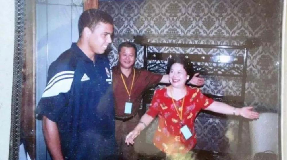 砸工厂,骗明星代言!最会赖账的女老板,亲手毁了民族品牌