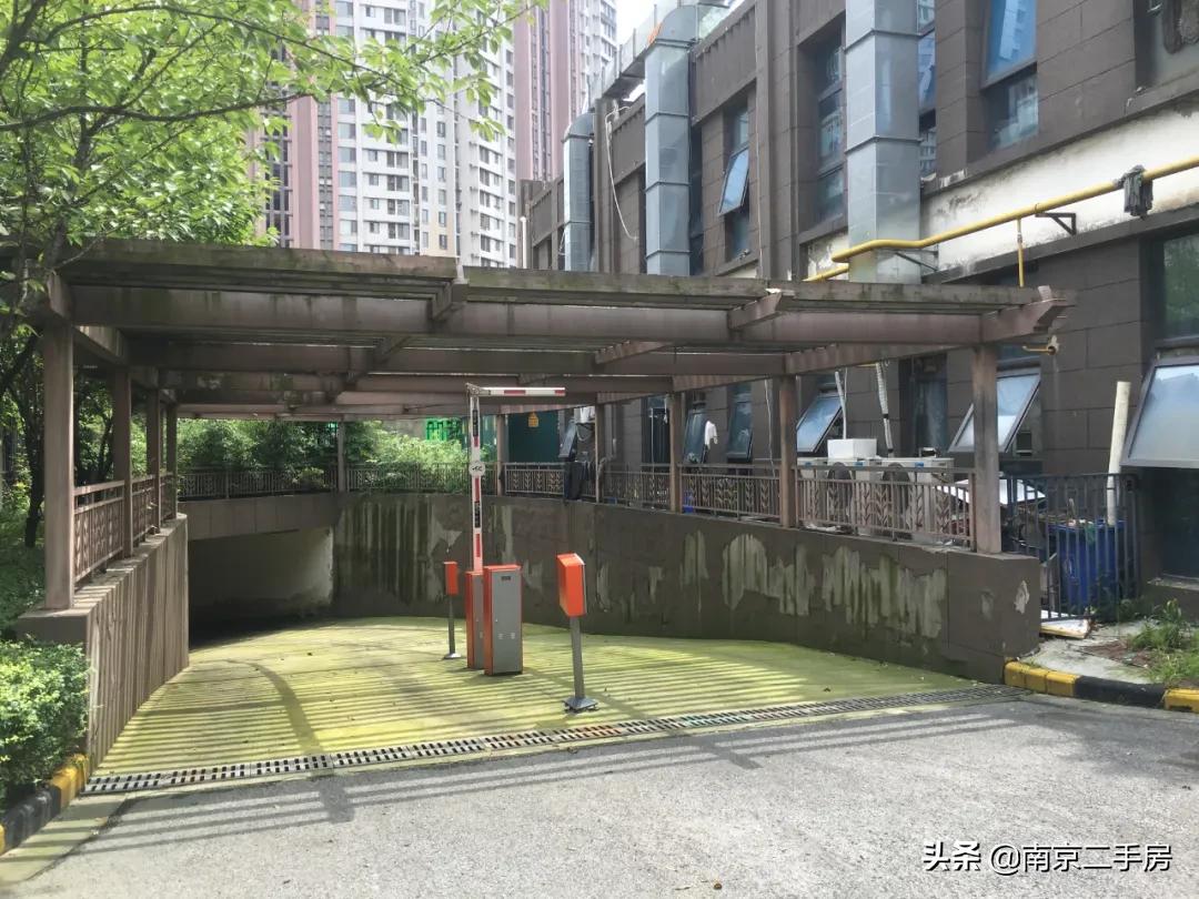 不降反涨的小区,不涨反跌的房子