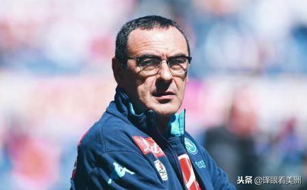 和女人不能谈钱？获奖要跳电臀舞？男权足球界性别歧视又添新罪证