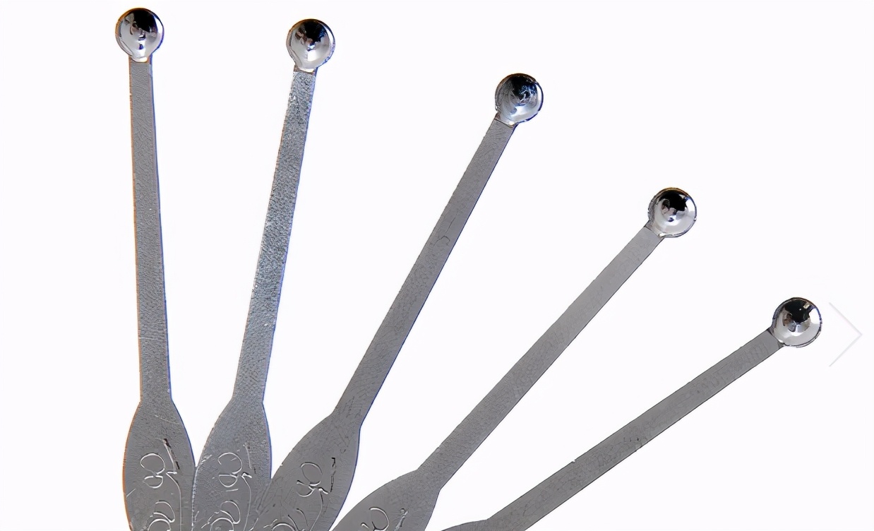 掏耳朵导致耳朵疼最简单止痛方法,棉签掏耳朵的正确方法