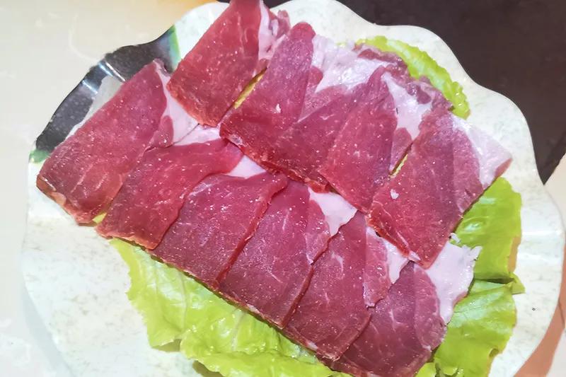 云南夫妻开小店,云南夫妇在宁德开烧烤店