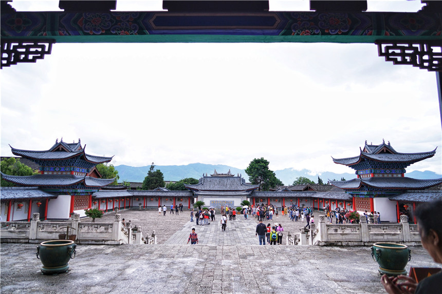 丽江古城为什么不属于玉龙雪山,丽江古城为什么没有城墙和城门