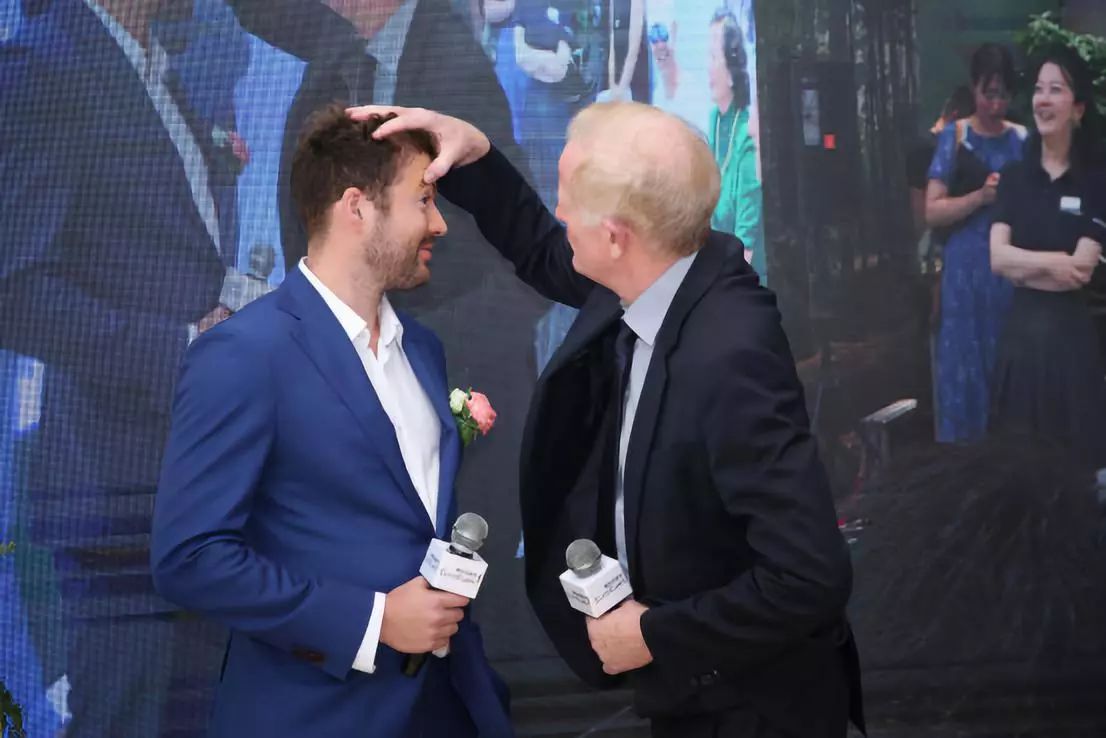 德国最新治疗近视技术,德国医生近视眼手术