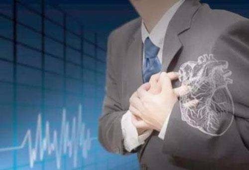 心脏持续胸闷气短是什么原因,心脏什么问题会引起胸闷呼吸困难