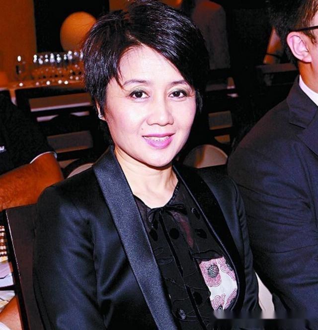 有钱的男人都有这三个特征,富有的男人都喜欢什么样的女人