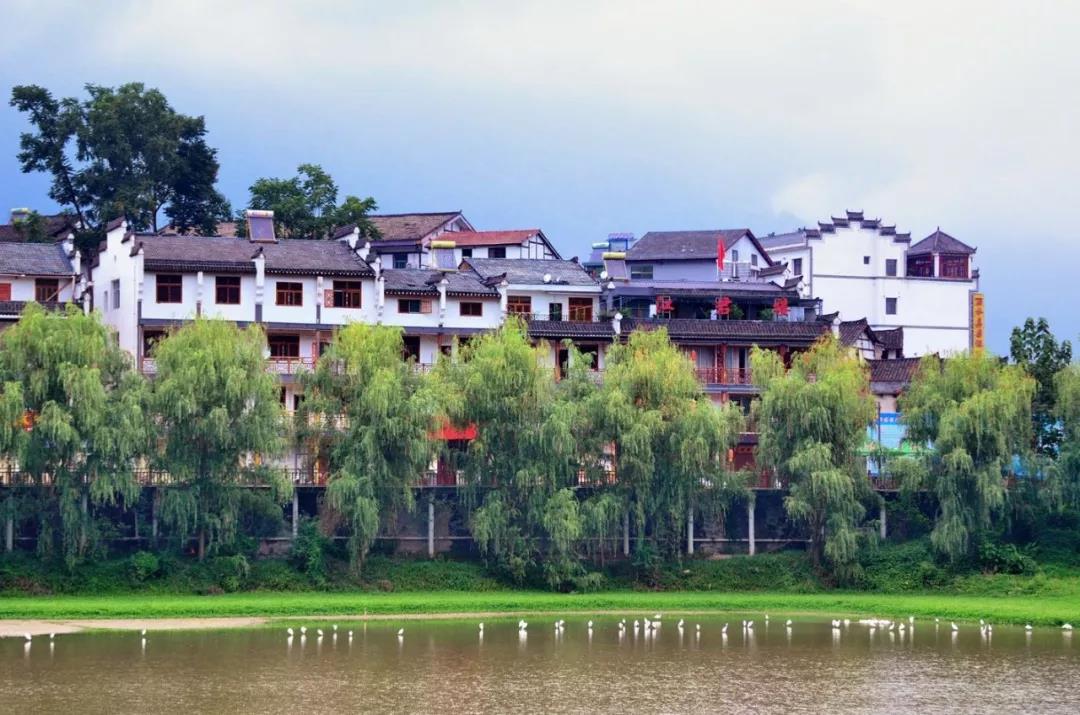 后柳水乡和汉江三峡是一个地方吗,汉江后柳古镇