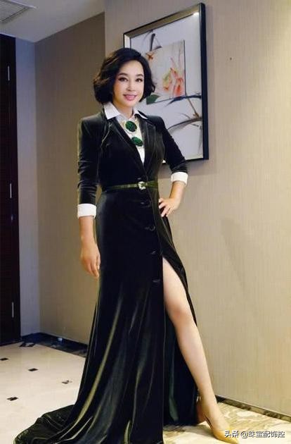 翡翠刘晓庆,中国翡翠女王刘晓庆坐拥百亿翡翠