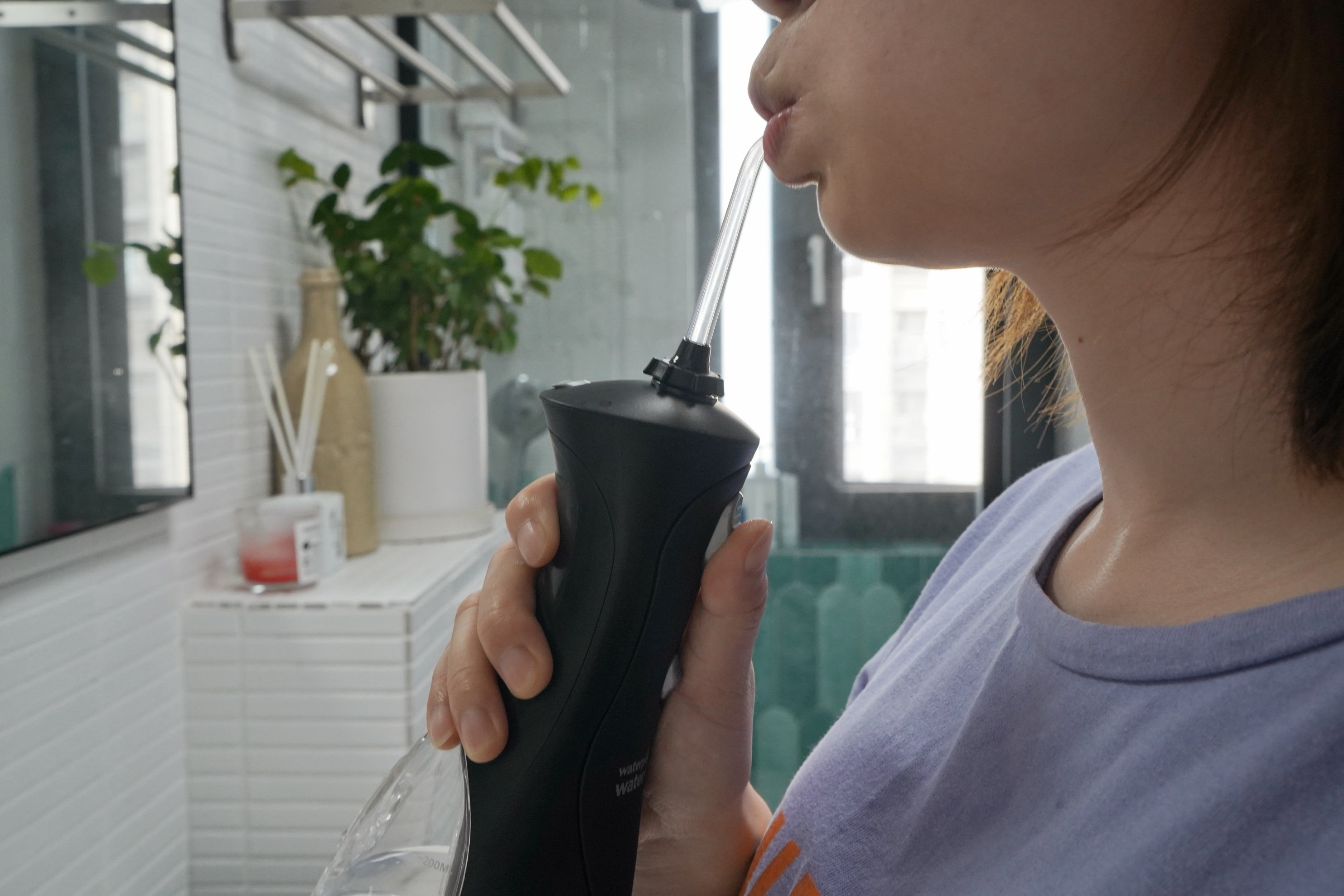 有电动牙刷还要手动刷吗,有了电动牙刷还需要水牙线吗