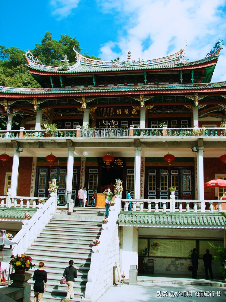 厦门有这样一个地方｜小和尚的邻居是大学生，古朴与摩登并存