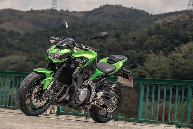 川崎z1000和z1000redition的区别,奥古斯塔brutale1000rr和川崎z1000